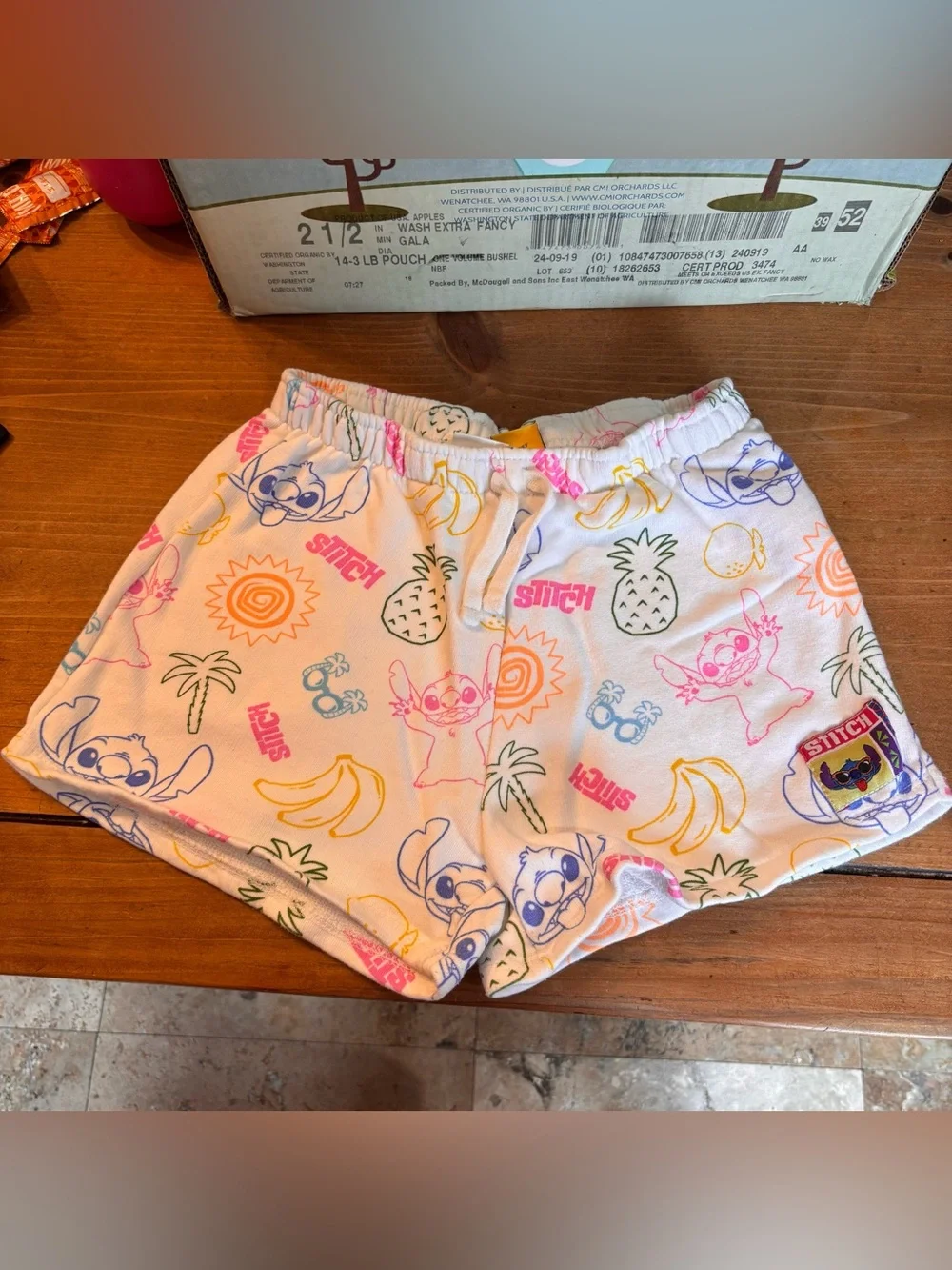 Zara X Disney youth girls Lilo & Stitch tropical summer sweat shorts white 13-14